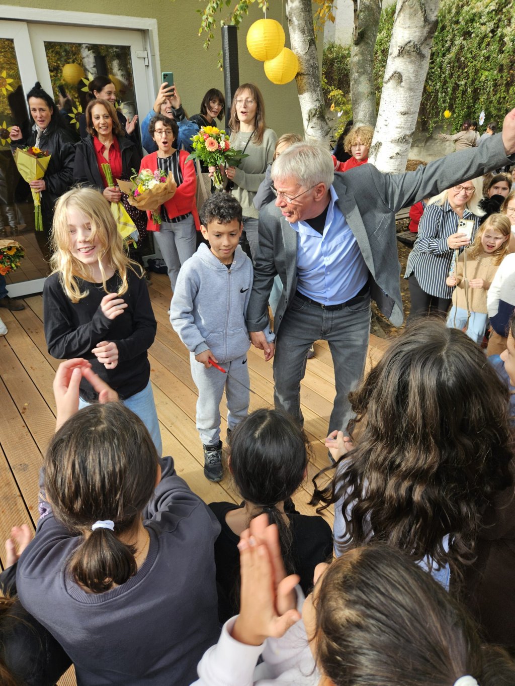 Feier an der Hunsrück-Grundschule zur Eröffnung des Schüler-Eltern-Cafés. Foto: Schule